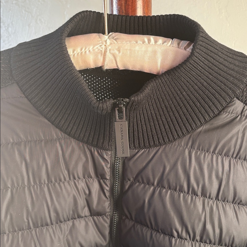 Men’s Canada Goose HyBridge knit jacket. - Picture 2 of 15